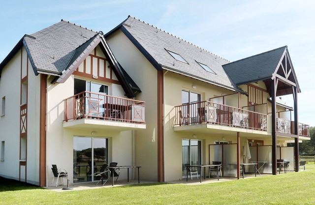 Cosy apartment for 5 guests with pool, WIFI, TV, terrace and pets allowed