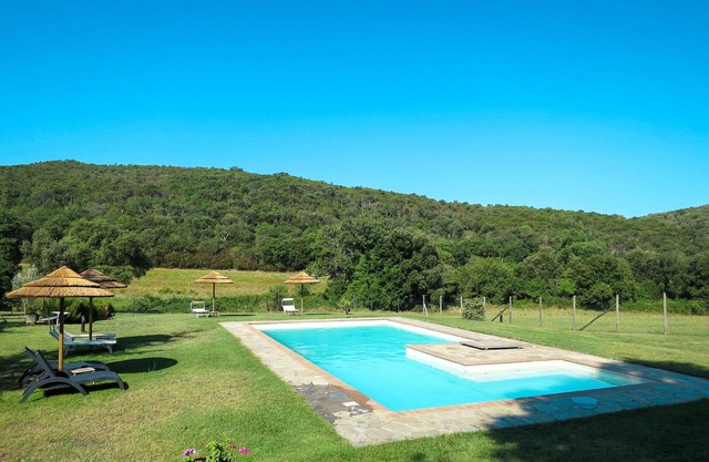 Cosy apartment in villa for 2 guests with WIFI, pool, TV, patio, pets allowed and panoramic view