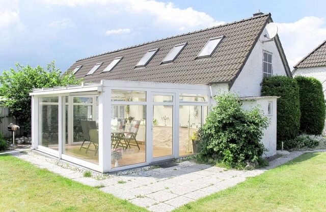 Cosy apartment in villa for 4 guests with WIFI, TV, patio and pets allowed