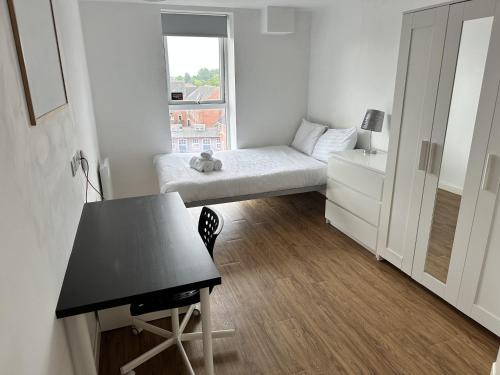 Cosy Budget En-suites, Optional Kitchen, Liverpool