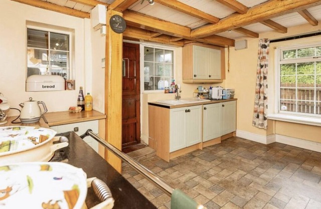 Cosy Cottage in Rural Location