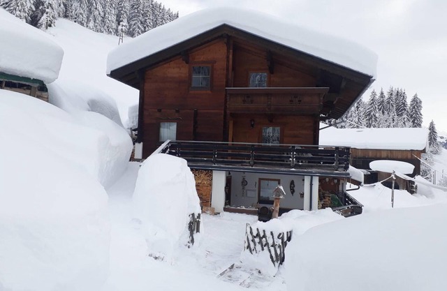 Cosy holiday apartment near the ski area
