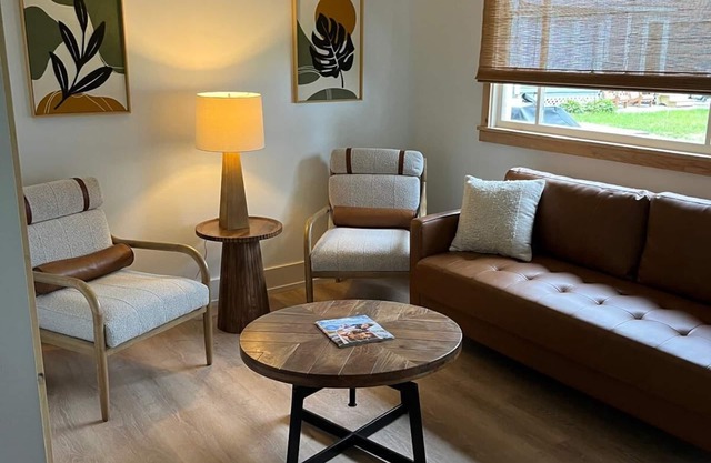 Cottage #3 - Beautiful Lakefront Cottage with 3 Bedrooms. Fully Renovated!