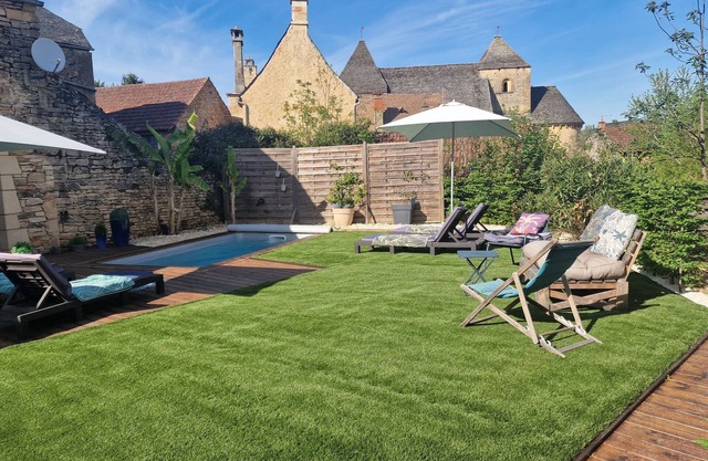 Cottage "La Grange" private swimming pool in the heart of the Périgord Noir