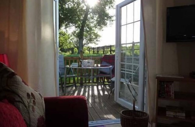 Cottage-Private Bathroom-Swallow Cottage