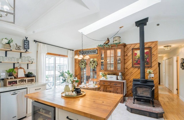 Country Cottage – Peaceful Pet-Friendly Retreat [5 Miles from Saratoga Springs]