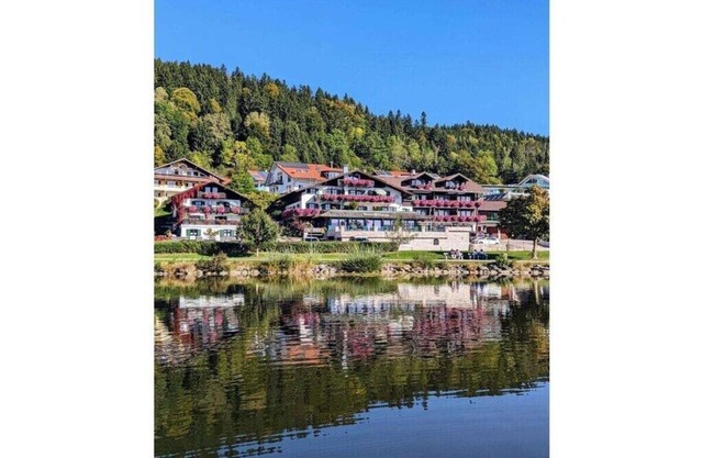 Country House Lake View