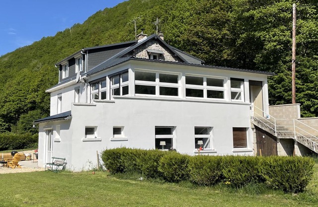 Country house for 15 people, waterfront in the Ardennes nature park