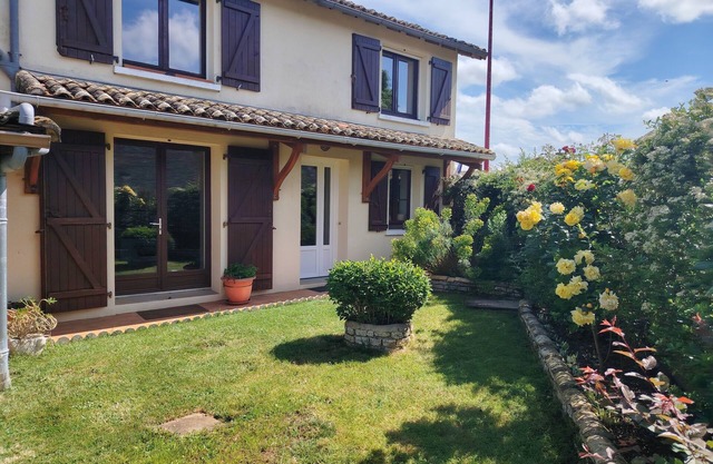 Country house, ideal for families or friends. Pets welcome!