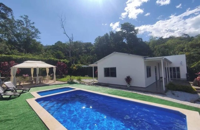 Country house in Villeta close to Bogota