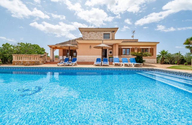 Country House 'Sa Gravera De Sa Barrala' with Private Pool, Wi-Fi and Air Conditioning