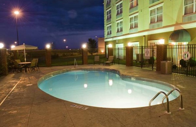 Country Inn & Suites by Radisson, Evansville, IN