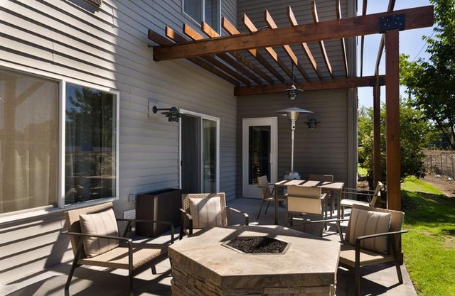 Country Inn & Suites by Radisson Portland International Airport OR