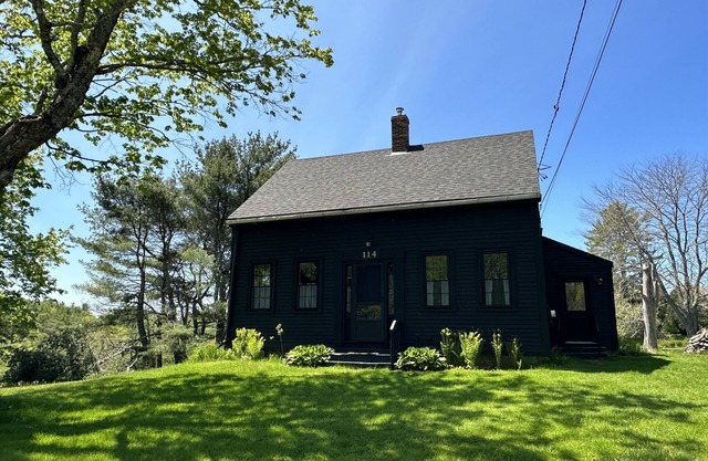 Country setting near town center and all the amenities of mid coast Maine