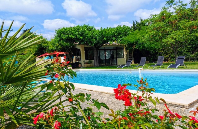 Country vacation home with swimming pool