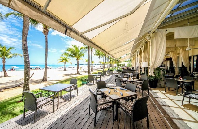 Courtyard by Marriott Isla Verde Beach Resort