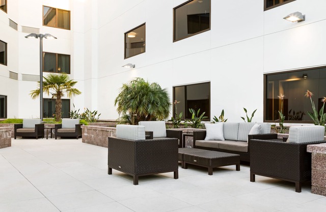 Courtyard by Marriott Redwood City
