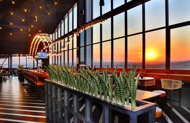 Courtyard Hotel Waterfall City