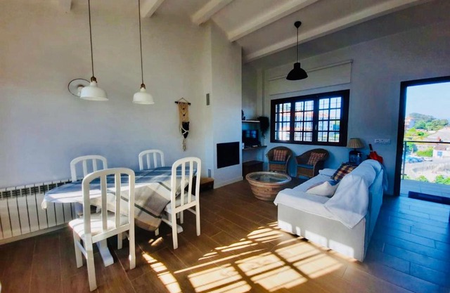 Covelo Beach Apartment