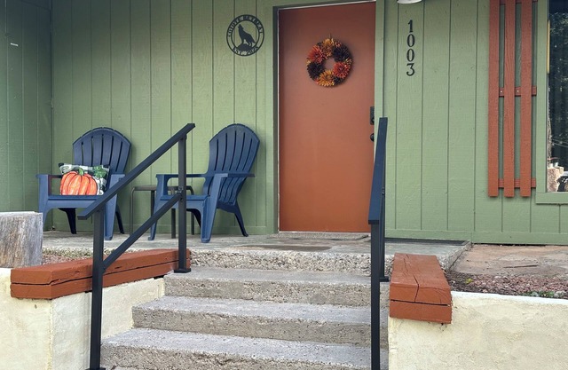 Coyote Retreat a 2b, 2bath house in the forest and mountains of Cloudcroft, NM!