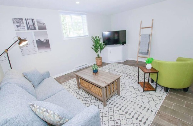 Cozy 1 bdrm home mins to Georgian Bay