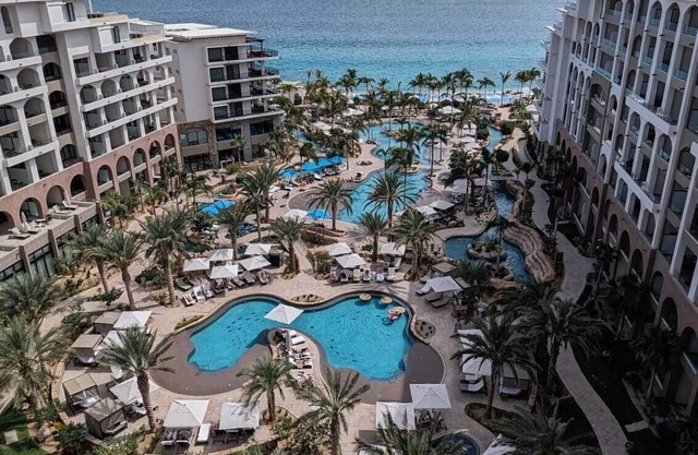 Cozy 1-bedroom in San José del Cabo with spa, gym, lazy river, and infinity pool