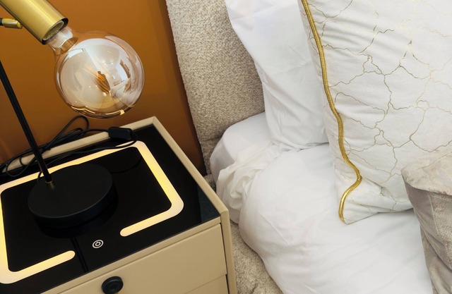 Cozy 1-bedroom apartment in charming Rosebank Johannesburg with AC, WiFi