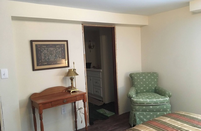 Cozy 1-bedroom apartment with WiFi, AC in enjoyable Pittsburgh