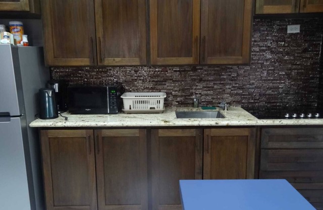 Cozy 1-bedroom apartment with WiFi, AC in gated community in Arima. Adults only