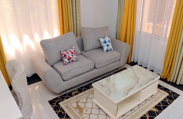 cozy 1-bedroom with free swimming pool,free parking and hotshower n