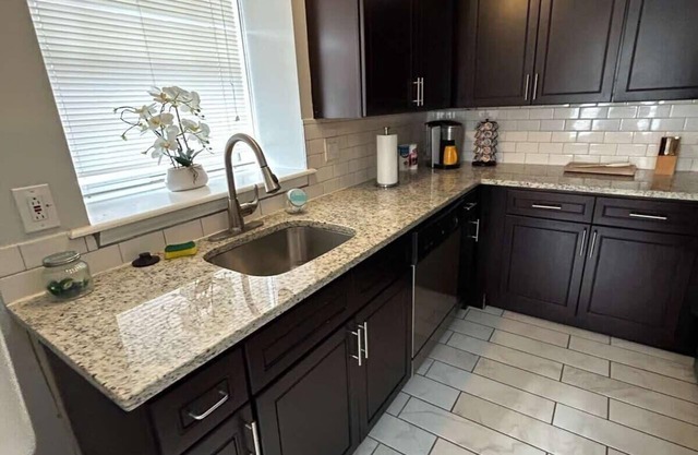 Cozy 1BR CWE near BJH STL Zoo
