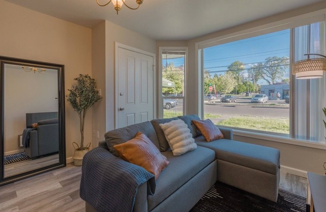 Cozy 1BR Near Downtown FG & Pacific University