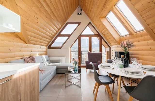 Cozy 2-bedroom apartment with amazing view