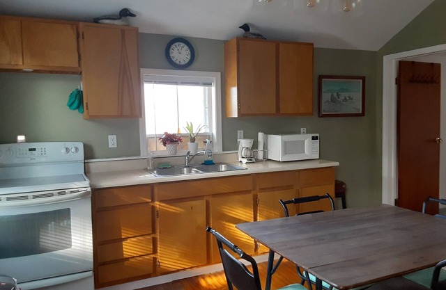 Cozy 2 Bedroom Chippewa Bay