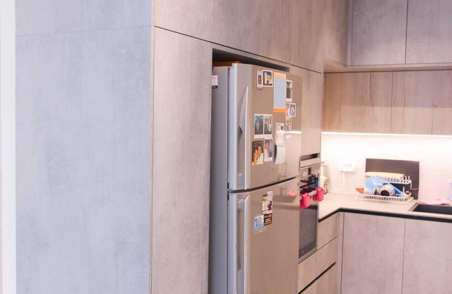 Cozy 2-bedroom + living room apartment in perfect Tel Aviv, AC, 400 m from beach