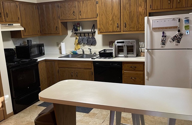 Cozy 2 Story Townhouse