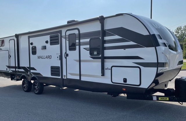 Cozy 2021 Heartland Mallard Mark Twain