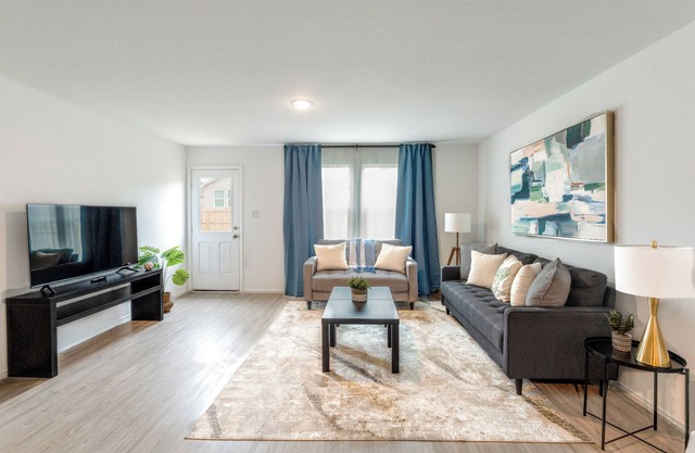 Cozy 3-Bedroom Home - Perfect for Extended Stays!