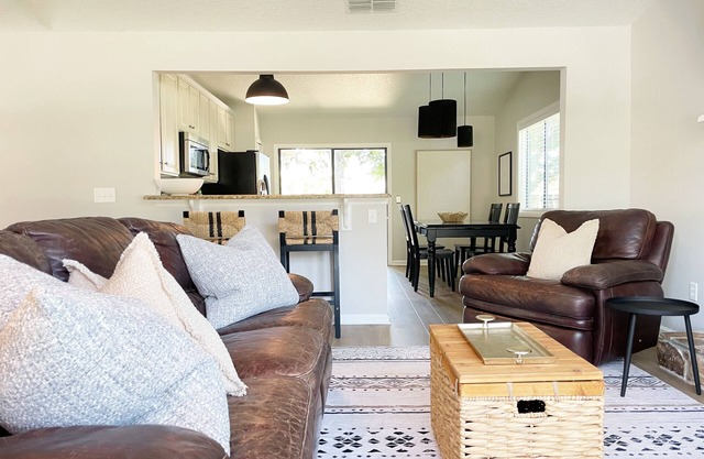 Cozy 3-bedroom house with WiFi, AC in awesome Jacksonville