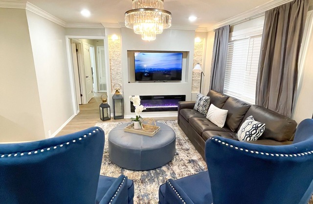 Cozy 3 bedroom house/near the casino