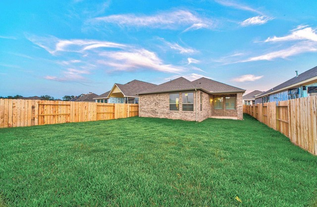 Cozy 4BR Home in Fox Trail｜Pet-Friendly｜Green Backyard｜Lease Flexibility#41189