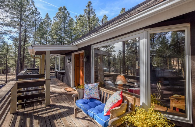 Cozy 5 BR 4BA Cabin Pool Table Game Rm 2.5 Acs BBQ Dogs On Way to Grand Canyon