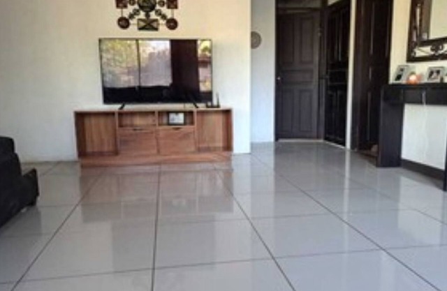 Cozy and confotarble place, close many beaches.