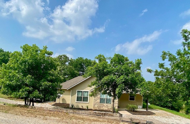 Cozy and Relaxing Lake House close to Lake of the Arbuckles