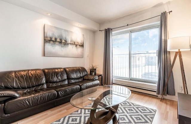 Cozy apartment close to Downtown - 104