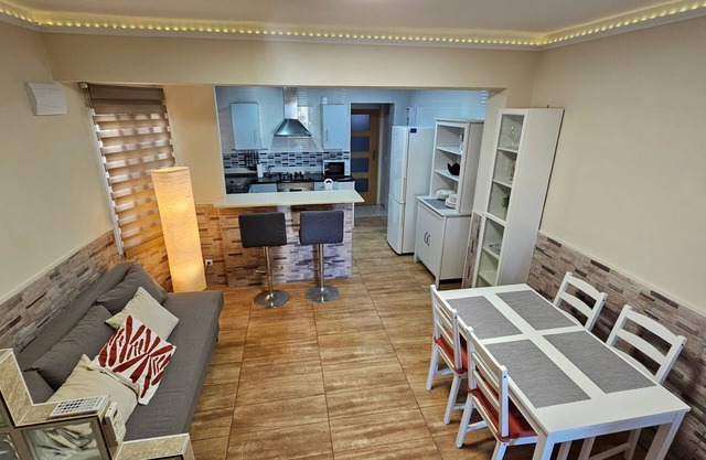 Cozy apartment near the beach