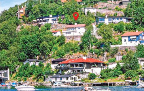 Cozy Apartment In Straumsgrend