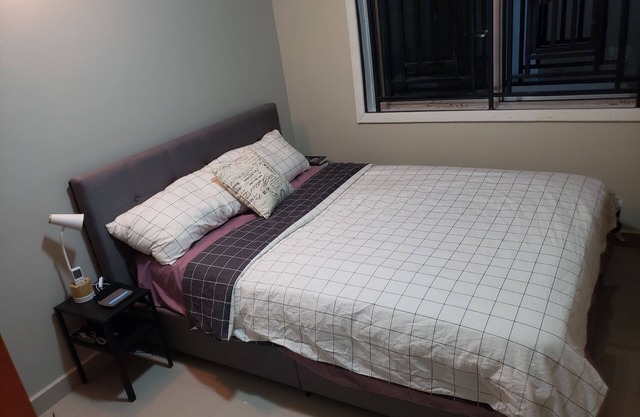 Cozy apartment minutes away from downtown, hiking trails, and beach attractions.