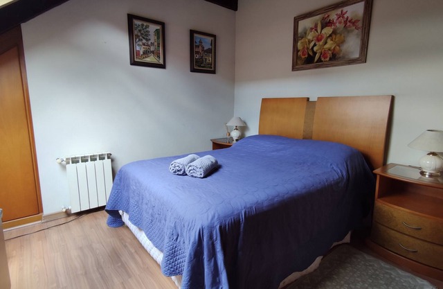 Cozy Apt Christmas Light, sleeps 4