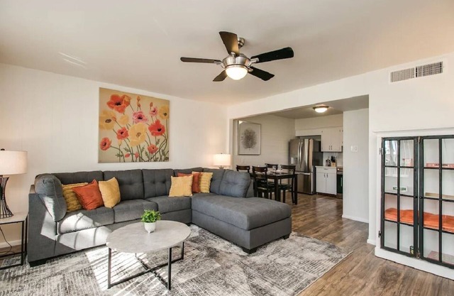 Cozy Arcadia Hideaway w/Charm & Style!